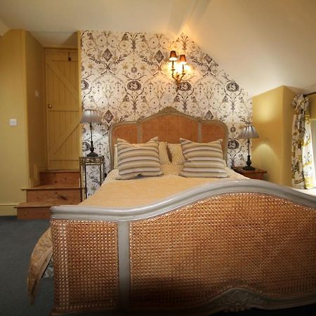 The Coach House Villa Whitby Exterior photo